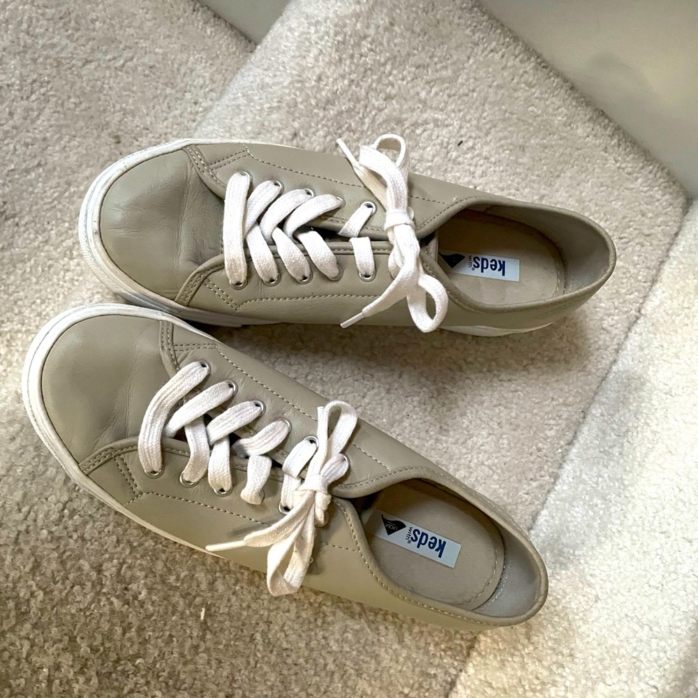 Keds Leather Light Gray Sneakers‎